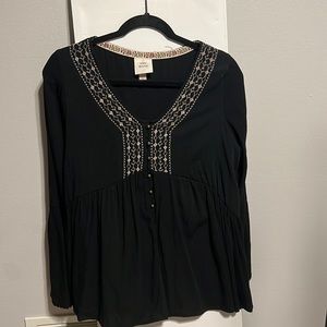 Black long sleeve shirt